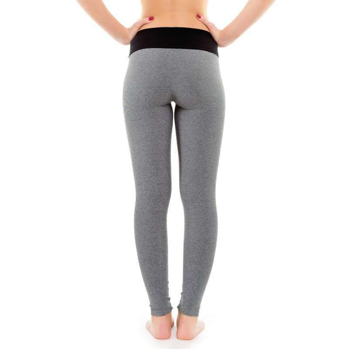 Legging long de sport Adriana vue de dos, extensible et élégant, parfait pour le sport.
