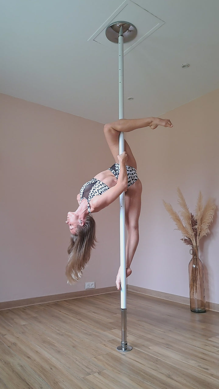 Sports bra Victoria White Leopard | Sports bra | Color: white leopard / mesh | Dragonfly Pole Dance Clothing and Bikram Hot Yoga Wear