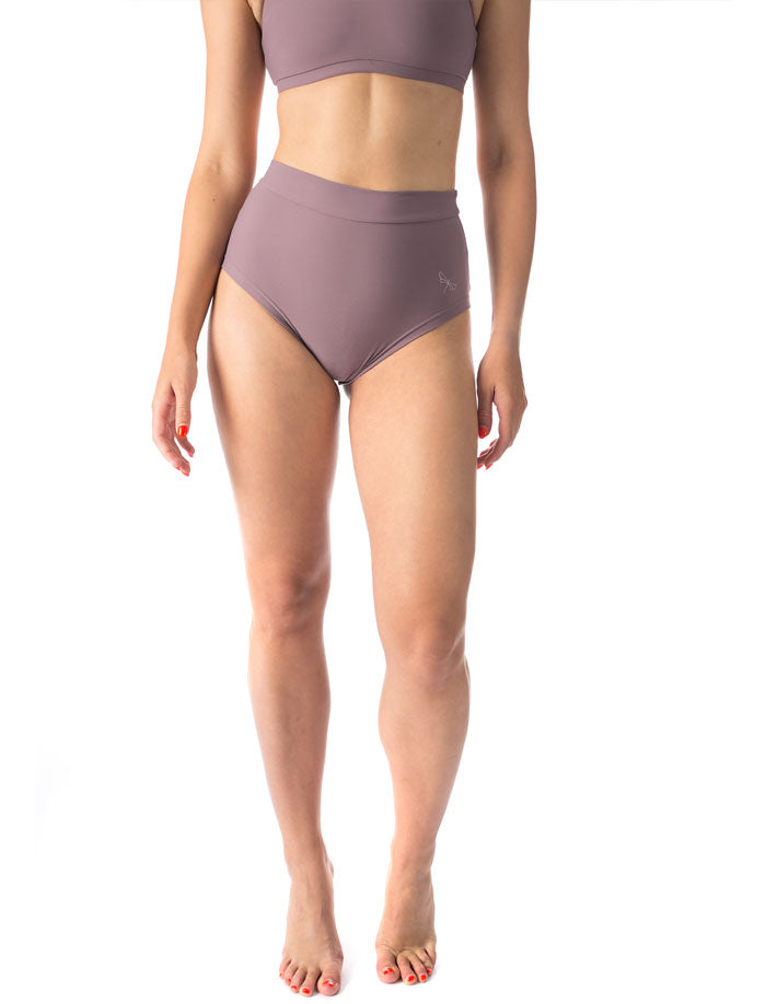 Lola scrunch butt shorts Activewear Dragonfly